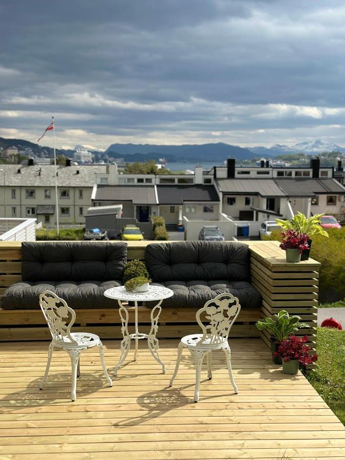 Basement Apartment With Parking Ålesund Extérieur photo